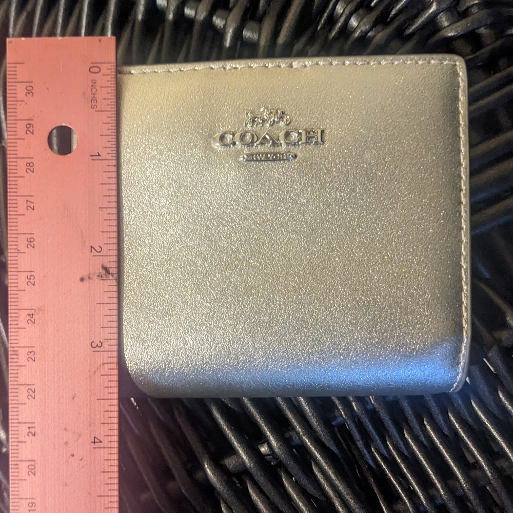 **Reserved**Coach Pearlyzed Leather Snap Wallet in Light Silver - Picture 11 of 15